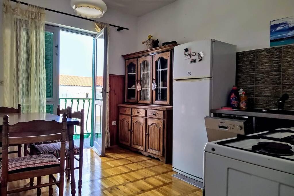 Appartement Davor à Tučepi Extérieur photo